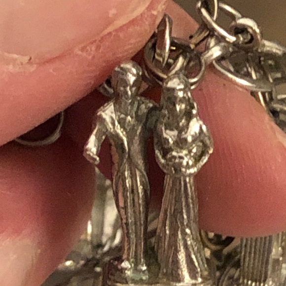 Vintage 24 charm Silver charm bracelet - Picture 11 of 15